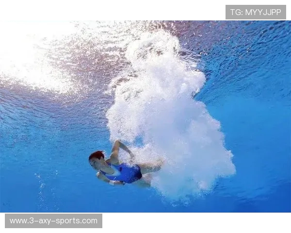 从勇敢一跃到完美入水探秘跳水运动中的力量美与心理挑战